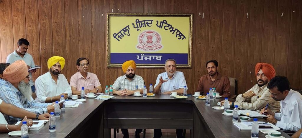 ਕੈਬਨਿਟ ਮੰਤਰੀ ਡਾ. ਬਲਬੀਰ ਸਿੰਘ ਵੱਲੋਂ ਪਟਿਆਲਾ ਦਿਹਾਤੀ ਦੇ ਪਿੰਡਾਂ ਦੇ ਵਿਕਾਸ ਕਾਰਜਾਂ ਦਾ ਜਾਇਜ਼ਾ