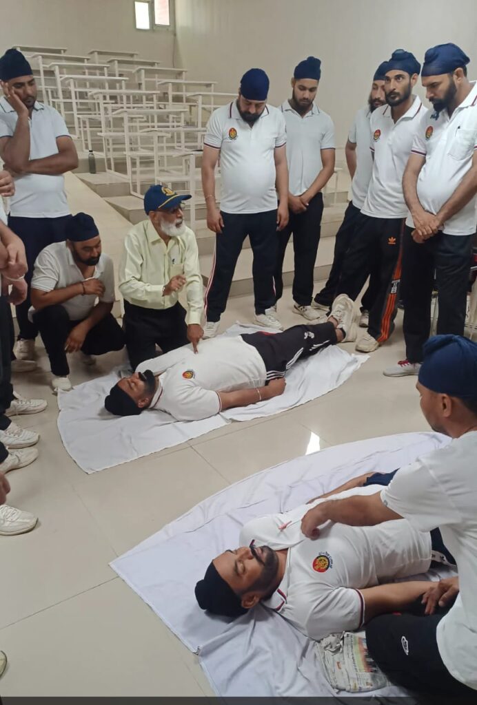ਜੇਲ ਅਧਿਕਾਰੀਆਂ ਨੂੰ ਫ਼ਸਟ ਏਡ, ਸੀ ਪੀ ਆਰ, ਜ਼ਖਮੀਆਂ ਦੀ ਸੇਵਾ ਸੰਭਾਲ ਦੀ ਟ੍ਰੇਨਿੰਗ ਦਿੱਤੀ