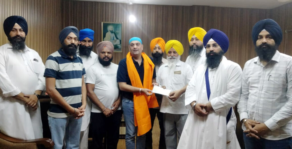 ਮੱਧਪ੍ਰਦੇਸ਼ ਦੀ ਸੰਗਤ ਵੱਲੋਂ ਗੁਰੂ ਘਰ ਦੇ ਲੰਗਰ ਲਈ ਡੇਢ ਲੱਖ ਦੀ ਰਾਸ਼ੀ ਭੇਂਟ