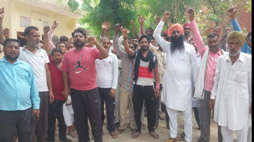 ਪੱਲੇਦਾਰ ਮਜਦੂਰਾਂ ਵਲੋਂ ਅਣਮਿੱਥੇ ਸਮੇਂ ਦੀ ਹੜਤਾਲ ਕੀਤੀ