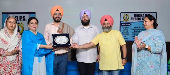 ਬੁੱਢਾ ਦਲ ਪਬਲਿਕ ਸਕੂਲ ਪਟਿਆਲਾ ਵੱਲੋਂ ਵਿਦਿਆਰਥੀ ਕੌਂਸਲ ਸਨਮਾਨਿਤ