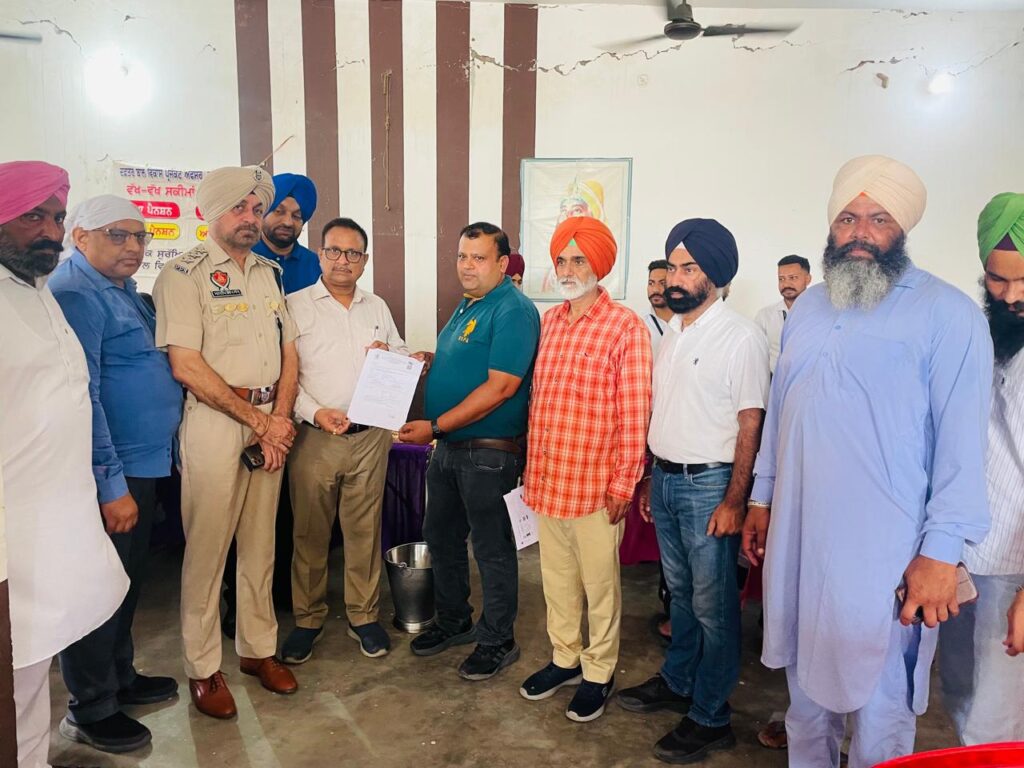 ਜਖੇਪਲ ਚੋਵਾਸ ਵਿਖੇ ਆਯੋਜਿਤ ਲੋਕ ਸੁਵਿਧਾ ਕੈਂਪ ਦੌਰਾਨ 5 ਪਿੰਡਾਂ ਦੇ ਲੋਕਾਂ ਨੇ ਘਰਾਂ ਨੇੜੇ ਸਰਕਾਰੀ ਸੇਵਾਵਾਂ ਦਾ ਲਾਭ ਲਿਆ