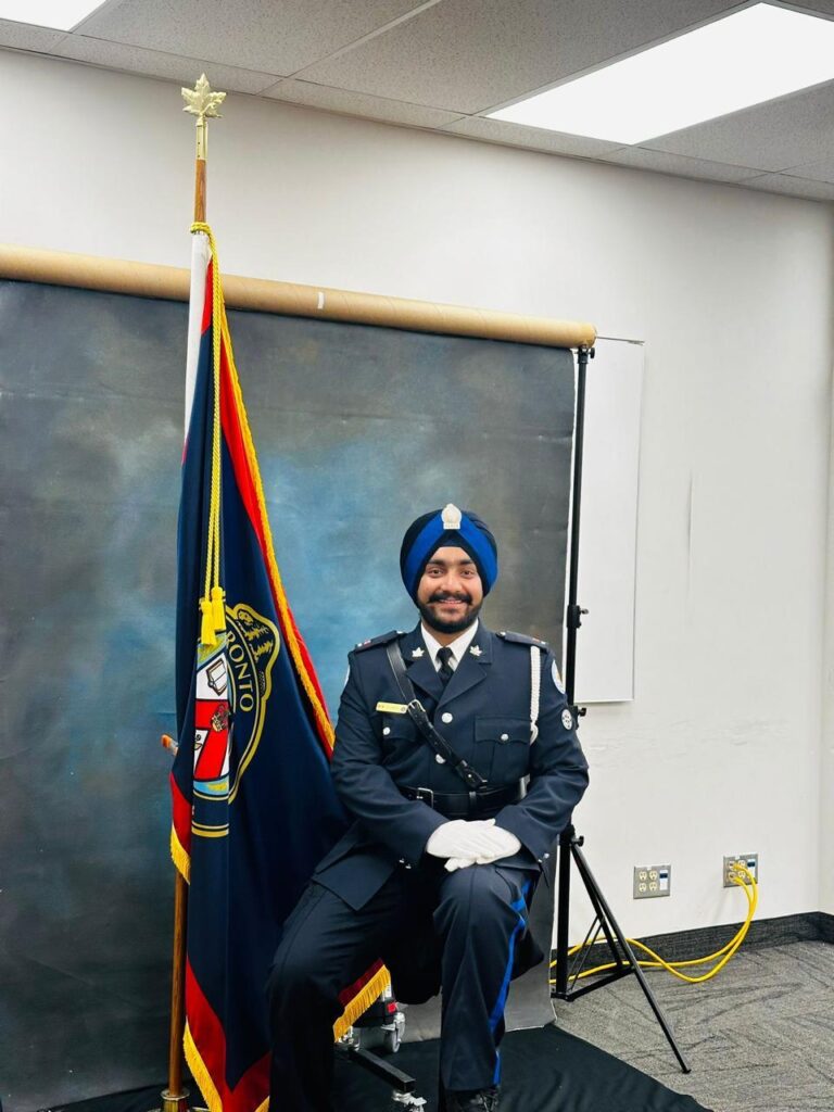 ਕੈਨੇਡਾ ਵਿੱਚ ਪੰਜਾਬ ਦਾ ਗੱਭਰੂ ਬਣਿਆ 'ਟੋਰੋਂਟੋ ਪੁਲਿਸ ਪਾਰਕਿੰਗ ਐਨਫੋਰਸਮੈਟ ਅਫ਼ਸਰ'