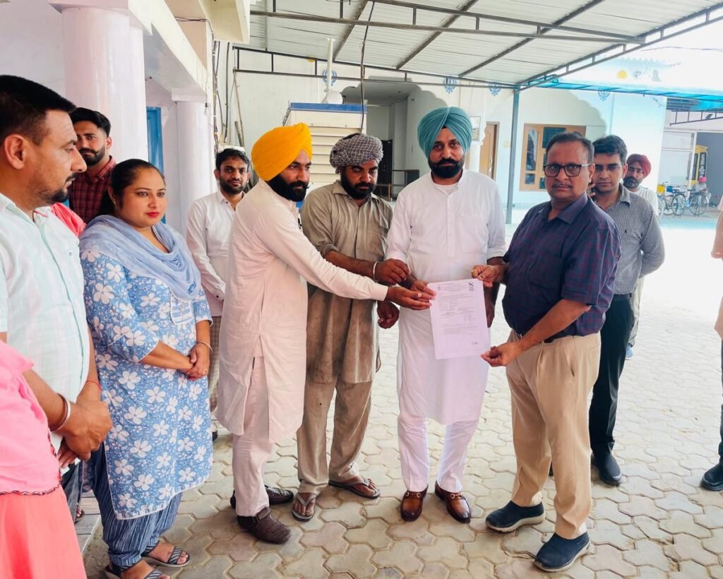 ਸਬ ਡਵੀਜ਼ਨ ਸੁਨਾਮ ਦੇ ਪਿੰਡ ਛਾਹੜ ਵਿਖੇ ਆਯੋਜਿਤ ਕਲਸਟਰ ਪੱਧਰੀ ਲੋਕ ਸੁਵਿਧਾ ਕੈਂਪ ਨੂੰ ਲੋਕਾਂ ਵੱਲੋਂ ਭਰਵਾਂ ਹੁੰਗਾਰਾ