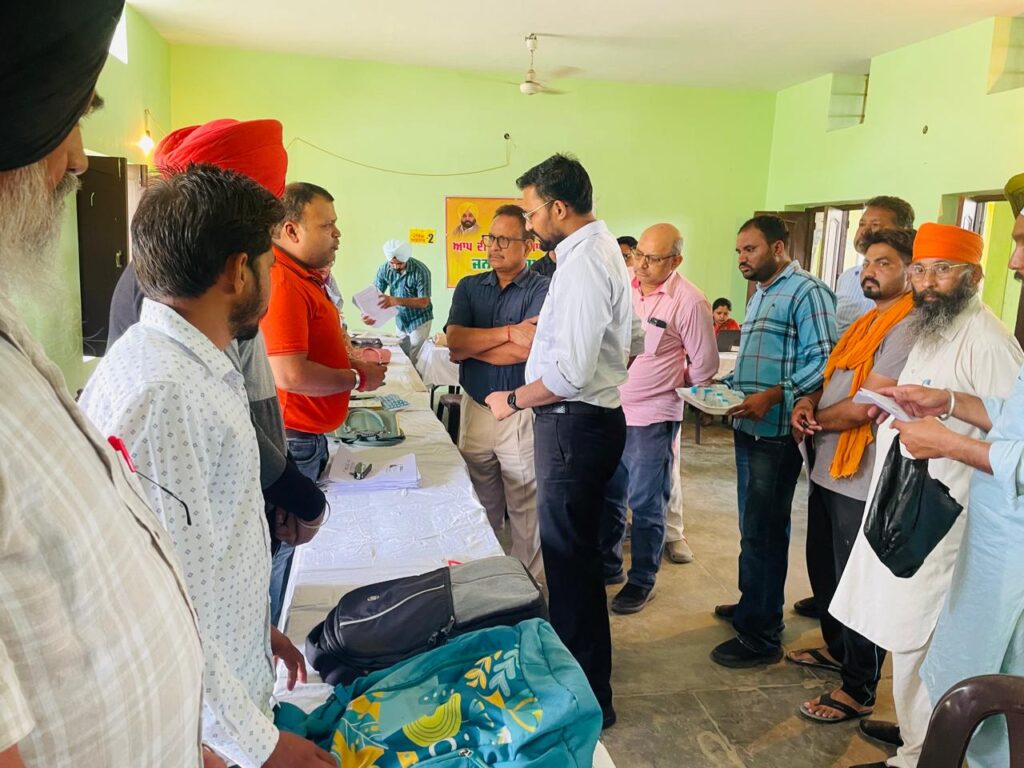 ਵਧੀਕ ਡਿਪਟੀ ਕਮਿਸ਼ਨਰ ਆਕਾਸ਼ ਬਾਂਸਲ ਵੱਲੋਂ ਸੁਨਾਮ ਵਿਖੇ ਆਯੋਜਿਤ ਲੋਕ ਸੁਵਿਧਾ ਕੈਂਪ ਦਾ ਨਿਰੀਖਣ