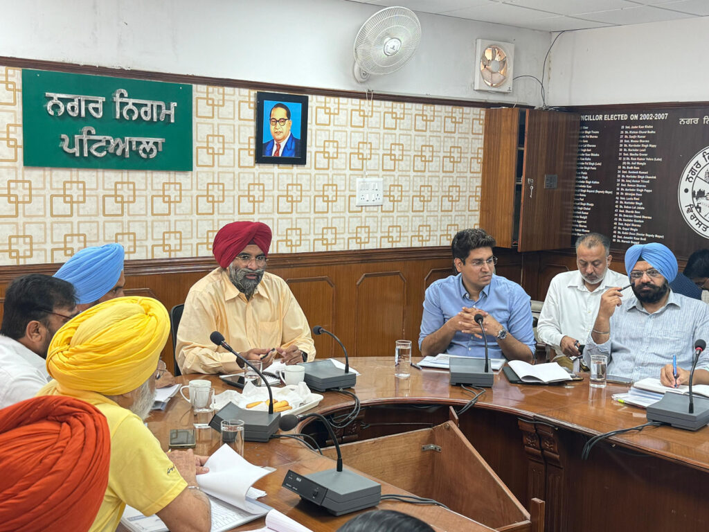 ਡਾ. ਐਸਐਸ ਆਹਲੂਵਾਲੀਆ ਨੇ ਪਟਿਆਲਾ ਹਲਕੇ ਅਧੀਨ ਚੱਲ ਰਹੇ ਵਿਕਾਸ ਕਾਰਜਾਂ ਦੀ ਕੀਤੀ ਸਮੀਖਿਆ
