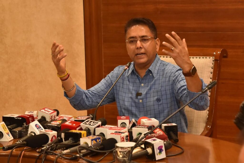 ਕੇਂਦਰ ਨੇ ਪੰਜਾਬ ਪ੍ਰਤੀ ਬਦਲਾਖੋਰੀ ਵਾਲਾ ਬਜਟ ਪੇਸ਼ ਕੀਤਾ; ਕੇਂਦਰੀ ਬਜਟ ਸਿਰਫ਼ ਲੰਗੜੀ ਸਰਕਾਰ ਨੂੰ ਬਚਾਉਣ 'ਤੇ ਕੇਂਦਰਤ: ਅਮਨ ਅਰੋੜਾ