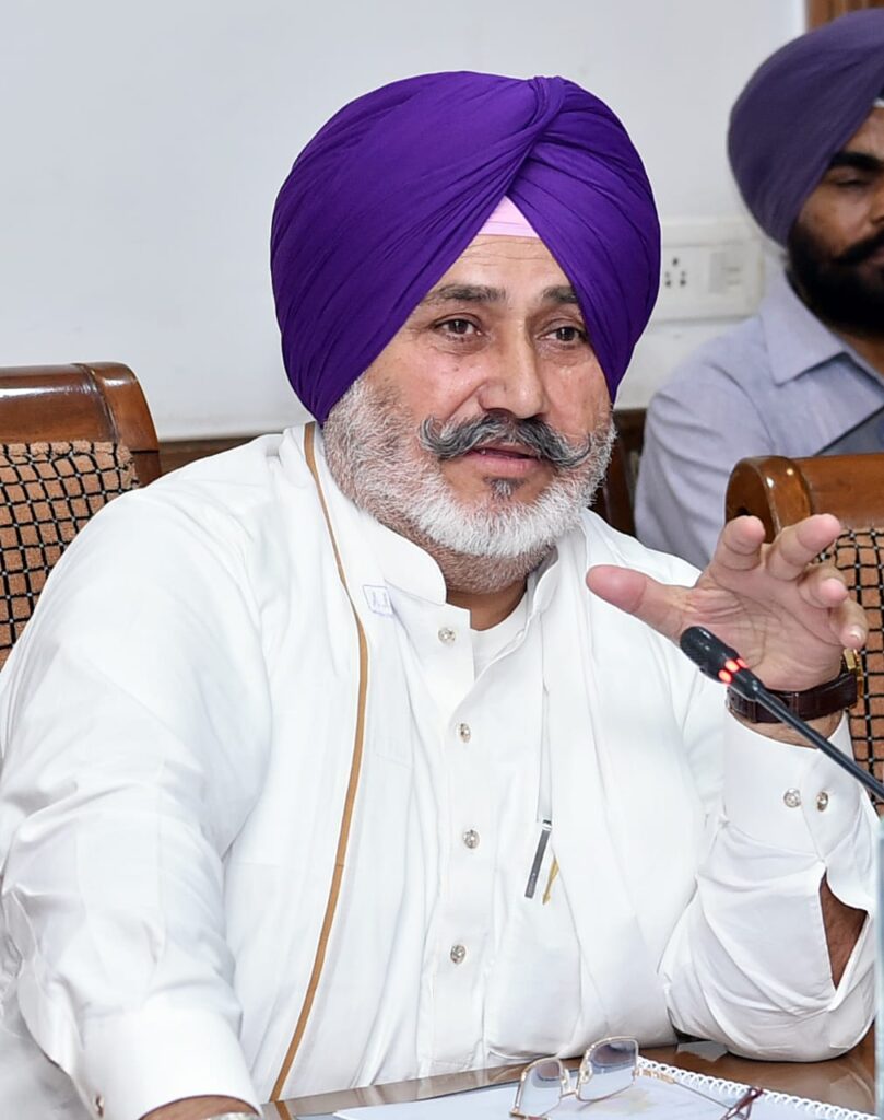 ਚੇਤਨ ਸਿੰਘ ਜੌੜਾਮਾਜਰਾ ਵੱਲੋਂ ਫ਼ਸਲੀ ਵਿਭਿੰਨਤਾ ਨੂੰ ਹੁਲਾਰਾ ਦੇਣ ਲਈ ਕਿਸਾਨਾਂ ਨੂੰ ਫਲਦਾਰ ਬੂਟੇ ਲਾਉਣ ਦੀ ਅਪੀਲ
