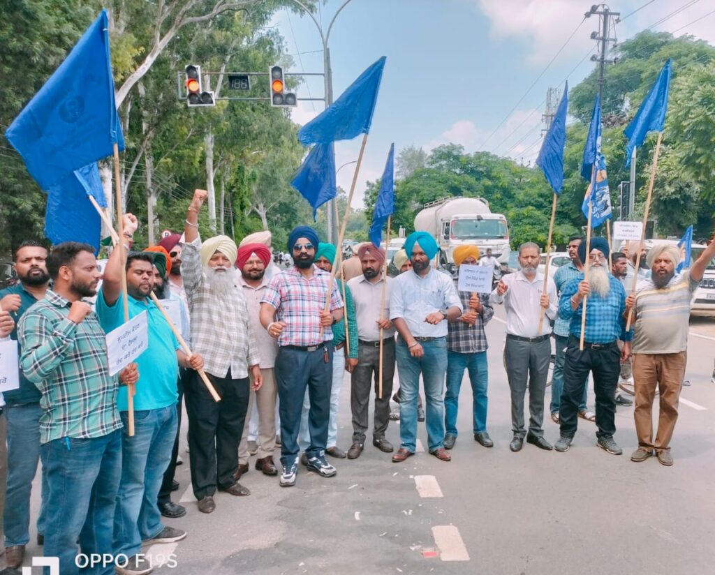 ਅਨੂਸੂਚਿਤ ਜਾਤੀਆਂ ਨੂੰ ਮਿਲਦੇ ਰਾਖਵਾਂਕਰਨ ਵਿੱਚ ਕ੍ਰੀਮੀ ਲੇਅਰ ਲਾਗੂ ਕਰਨ ਦੇ ਫੈਸਲੇ ਵਿਰੁੱਧ SC ਸਮਾਜ ਸੜਕਾਂ ਤੇ