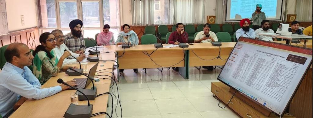 ਏ. ਡੀ. ਸੀ. ਵੱਲੋਂ ਡੇਂਗੂ ਕੇਸਾਂ ਦੇ ਮਾਮਲਿਆਂ ਦੀ ਸਮੀਖਿਆ