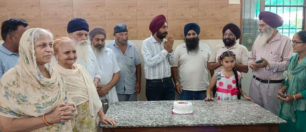 ਸਾਂਈ ਬਿਰਧ ਆਸ਼ਰਮ ਵਿੱਚ ਬੱਜਰੂਗਾ ਨਾਲ ਜਨਮ ਦਿਨ ਮਨਾਉਣਾ ਚੰਗਾ ਉਪਰਾਲਾ : ਉਪਕਾਰ ਸਿੰਘ
