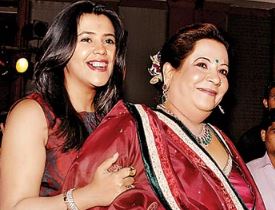 ਪੁਲਸ ਕੋਲ ਅੱਜ ਪੇਸ਼ ਹੋਣਗੇ ਫਿ਼ਲਮ ਨਿਰਮਾਤਾ ਏਕਤਾ ਕਪੂਰ ਅਤੇ ਸ਼ੋਭਾ ਕਪੂਰ