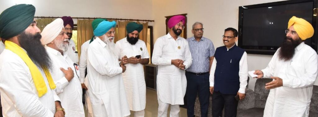 ਪੰਜਾਬ ਸਰਕਾਰ ਵੱਲੋਂ ਕਿਸਾਨਾਂ ਨੂੰ ਝੋਨੇ ਦੀ ਸਮੇਂ ਸਿਰ ਖ਼ਰੀਦ ਅਤੇ ਡੀ. ਏ. ਪੀ. ਦੀ ਲੋੜੀਂਦੀ ਸਪਲਾਈ ਯਕੀਨੀ ਬਣਾਉਣ ਦਾ ਭਰੋਸਾ