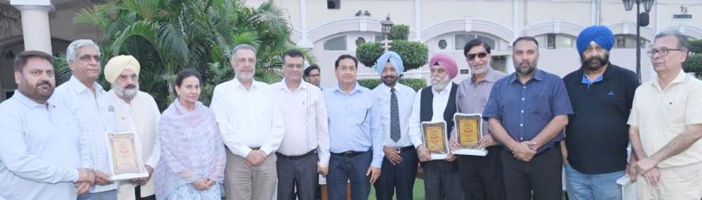 ਪਰਨੀਤ ਕੌਰ ਡਾ. ਬਲਬੀਰ ਸਿੰਘ ਅਤੇ ਹੋਰ ਸ਼ਖਸ਼ੀਅਤਾਂ ਨੇ ਨਵੀਂ ਟੀਮ ਨੂੰ ਦਿੱਤੀ ਵਧਾਈ