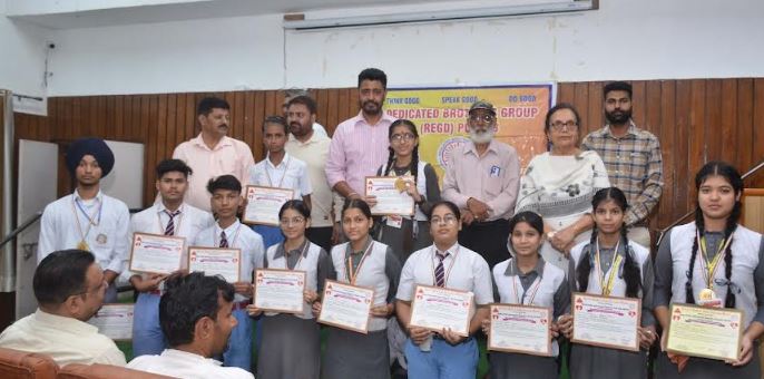 ਜ਼ਖਮੀਆਂ ਦੀ ਸੇਵਾ ਕਰਨ ਵਾਲੇ ਵਿਦਿਆਰਥੀ ਸਨਮਾਨਿਤ