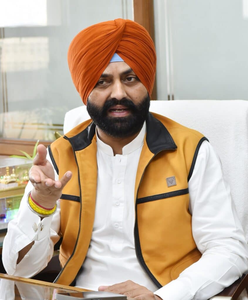 ਪੰਜਾਬ ਸਰਕਾਰ ਨੇ ਡਿਫ਼ਾਲਟਰ ਮੋਟਰ ਵਾਹਨ ਡੀਲਰਾਂ ਤੋਂ ਪੋਜ਼ੈਸ਼ਨ ਟੈਕਸ ਦੀ ਵਸੂਲੀ ਤੇਜ਼ ਕੀਤੀ