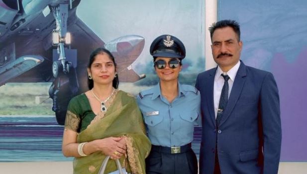ਖਮਾਣੋਂ ਦੀ ਅਰਸ਼ਦੀਪ ਕੌਰ ਬਣੀ ਭਾਰਤੀ ਹਵਾਈ ਸੈਨਾ ਵਿੱਚ ਫਲਾਇੰਗ ਅਫ਼ਸਰ