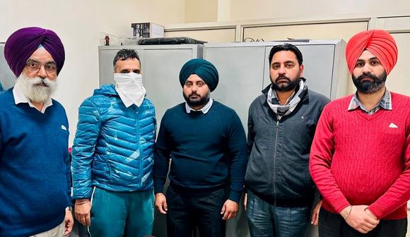 ਪੰਜਾਬ ਵਿਜੀਲੈਂਸ ਬਿਊਰੋ ਨੇ ਕੀਤਾ ਸਰਕਾਰੀ ਖਜ਼ਾਨੇ ਨੂੰ ਖ਼ੋਰਾ ਲਾਉਣ ਵਾਲਾ ਭਗੌੜਾ ਠੇਕੇਦਾਰ ਨੂੰ ਕਾਬੂ