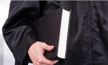 ਐਡਵੋਕੇਟ ਜਨਰਲ ਦਫ਼ਤਰ ਨੇ ਟਰਮ ਪੂਰੀ ਹੋਣ ਤੇ ਲਾਅ ਅਫ਼ਸਰਾਂ ਤੋਂ ਮੰਗੇ ਅਸਤੀਫ਼ੇ