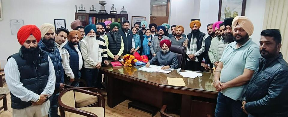 ਪੰਜਾਬੀ ਯੂਨੀਵਰਸਿਟੀ ਗੈਰ ਅਧਿਆਪਨ ਕਰਮਚਾਰੀਆਂ ਦੇ ਰੁਕੇ ਹੋਏ ਕੰਮਾਂ ਸਬੰਧੀ ਵਾਇਸ ਚਾਂਸਲਰ ਨਾਲ ਮੁਲਾਕਾਤ ਕੀਤੀ