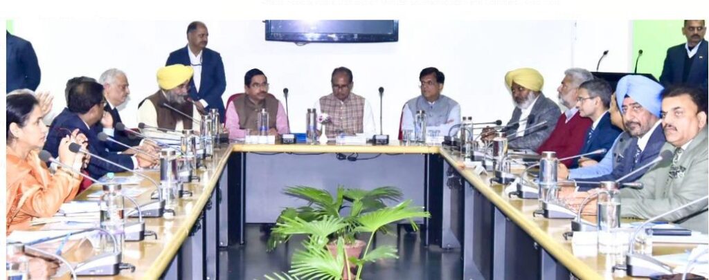 ਕਿਸਾਨਾਂ ਨੇ ਕੇਂਦਰੀ ਮੰਤਰੀਆਂ ਨਾਲ ਗੱਲਬਾਤ ਦੌਰਾਨ ਕਾਨੂੰਨੀ ਐਮ. ਐਸ. ਪੀ. ਗਾਰੰਟੀ ਲਈ ਪਾਇਆ ਜ਼ੋਰ; ਅਗਲੀ ਮੀਟਿੰਗ 19 ਮਾਰਚ ਨੂੰ