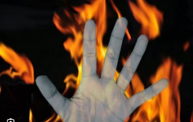 ਜ਼ਮੀਨੀ ਝਗੜੇ ਤੋਂ ਦੁਖੀ ਹੋ ਔਰਤ ਨੇ ਕੀਤੀ ਅੱਗ ਲਗਾ ਕੇ ਖੁਦਕੁਸ਼ੀ ਕਰਨ ਦੀ ਕੋਸਿ਼ਸ਼