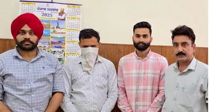 50,000 ਰੁਪਏ ਰਿਸ਼ਵਤ ਲੈਂਦਾ ਐਫ. ਸੀ. ਆਈ. ਦਾ ਕੁਆਲਿਟੀ ਕੰਟਰੋਲ ਮੈਨੇਜਰ ਵਿਜੀਲੈਂਸ ਬਿਊਰੋ ਵੱਲੋਂ ਰੰਗੇ ਹੱਥੀਂ ਕਾਬੂ