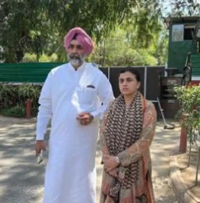 ਭਗਵੰਤ ਮਾਨ ਨੂੰ ਮਿਲਣ ਪਹੁੰਚਿਆ ਕਰਨਲ ਬਾਠ ਦਾ ਪਰਿਵਾਰ