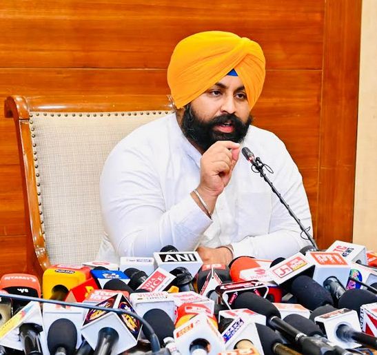 ਹਰਜੋਤ ਬੈਂਸ ਨੇ ਦੁਕਾਨਦਾਰਾਂ ਨੂੰ ਮਾਲਕੀ ਹੱਕ ਦੇਣ ਲਈ ‘ਮੇਰੀ ਦੁਕਾਨ, ਮੇਰੇ ਨਾਮ’ ਸਕੀਮ ਦੀ ਕੀਤੀ ਸ਼ੁਰੂਆਤ