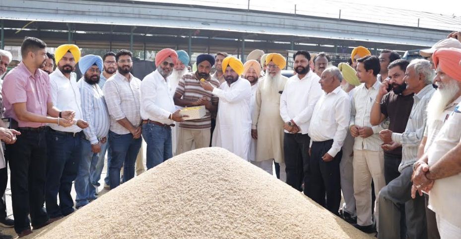 ਝੋਨੇ ਦੇ ਸੀਜ਼ਨ ਦੌਰਾਨ ਕਿਸਾਨਾਂ ਨੂੰ ਮੰਡੀਆਂ ਵਿੱਚ ਕਿਸੇ ਕਿਸਮ ਦੀ ਦਿੱਕਤ ਨਹੀਂ ਆਉਣ ਦਿੱਤੀ ਜਾਵੇਗੀ: ਹਰਚੰਦ ਸਿੰਘ ਬਰਸਟ