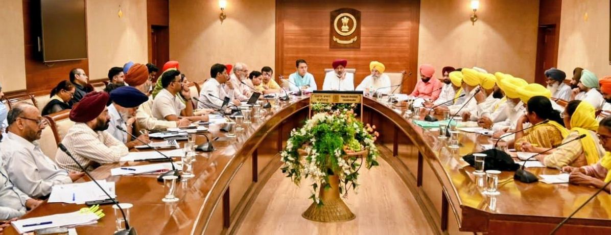 ਮਾਨ ਸਰਕਾਰ ਵੱਲੋਂ ਬੀ.ਕੇ.ਯੂ. (ਏਕਤਾ ਉਗਰਾਹਾਂ) ਨਾਲ ਲੰਬੀ ਮੀਟਿੰਗ; ਕਿਸਾਨਾਂ ਦੇ ਮਸਲਿਆਂ ਦੇ ਸਮਾਂਬੱਧ ਹੱਲ ਦਾ ਦਿੱਤਾ ਭਰੋਸਾ