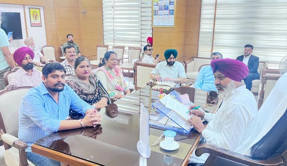 ਸਰਕਾਰ ਮੁਲਾਜ਼ਮਾਂ ਦੀ ਭਲਾਈ ਲਈ ਵਚਨਬੱਧ, ਲੰਬਿਤ ਮੰਗਾਂ ਦੇ ਹੱਲ ਲਈ ਅੜਿੱਕੇ ਕੀਤੇ ਜਾ ਰਹੇ ਨੇ ਦੂਰ: ਹਰਪਾਲ ਸਿੰਘ ਚੀਮਾ