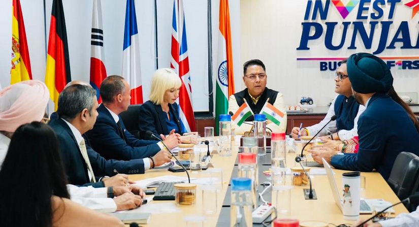 ਅਮਨ ਅਰੋੜਾ ਵੱਲੋਂ ਬ੍ਰਿਟਿਸ਼ ਵਫ਼ਦ ਨਾਲ ਰਣਨੀਤਕ ਗੱਲਬਾਤ, ਯੂ.ਕੇ. ਦੇ ਵਪਾਰ ਲਈ ਪੰਜਾਬ ਦੇ ਸਾਜ਼ਗਾਰ ਉਦਯੋਗਿਕ ਈਕੋਸਿਸਟਮ ਦੀ ਪੇਸ਼ਕਸ਼